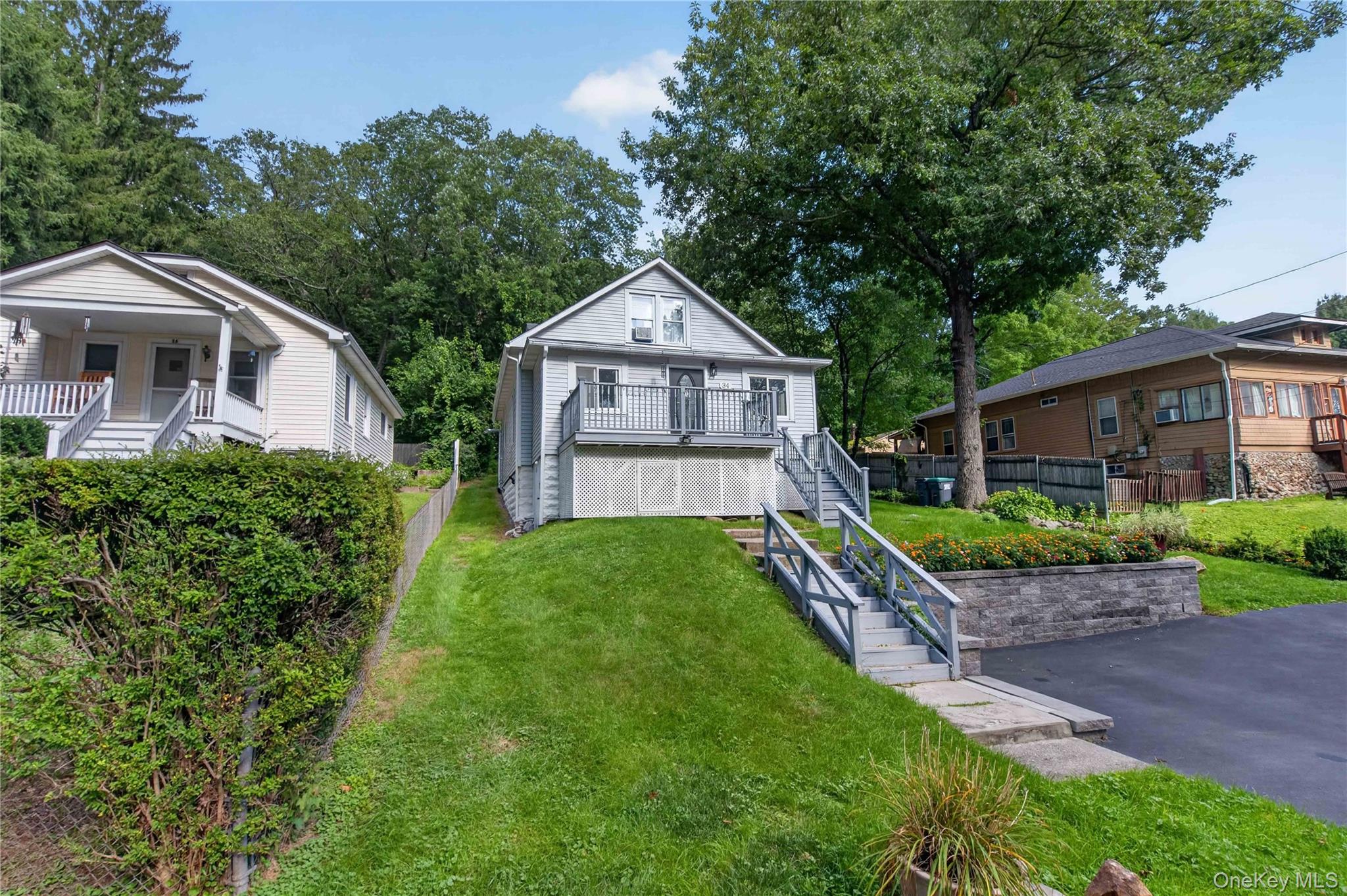 34 Winona Avenue, Unit 1st Floor
