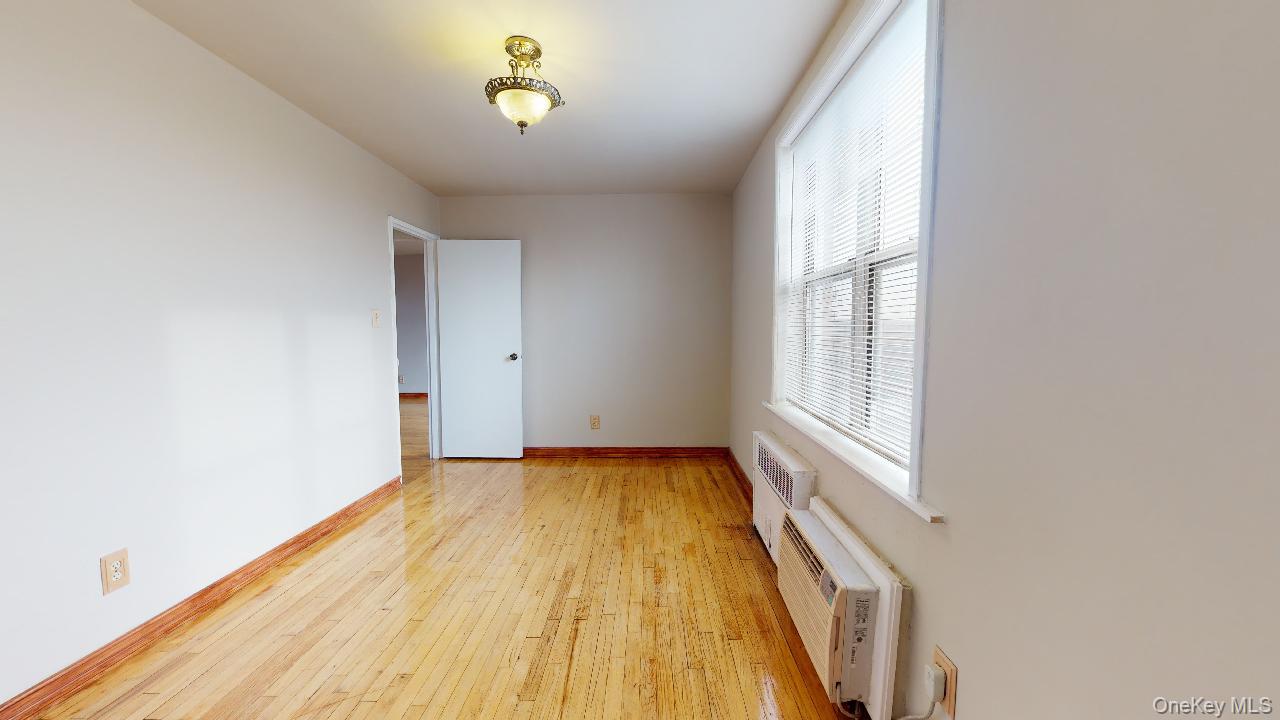 66-15 Thornton Place, Unit 6E photo 13