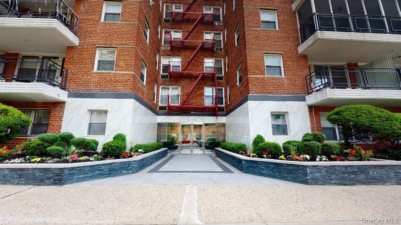 66-15 Thornton Place, Unit 6E photo 17