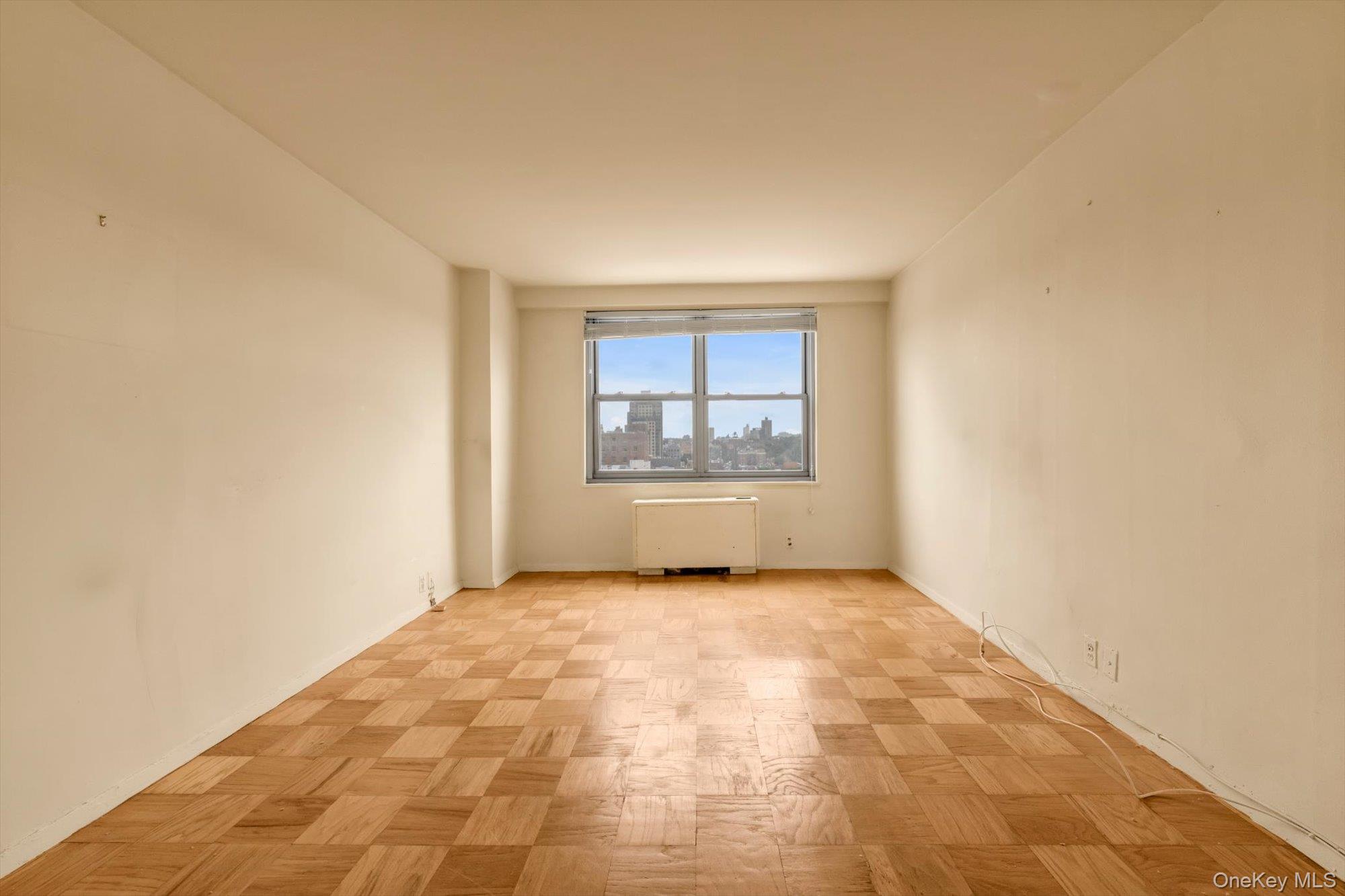 70-25 Yellowstone Boulevard, Unit 14H photo 9