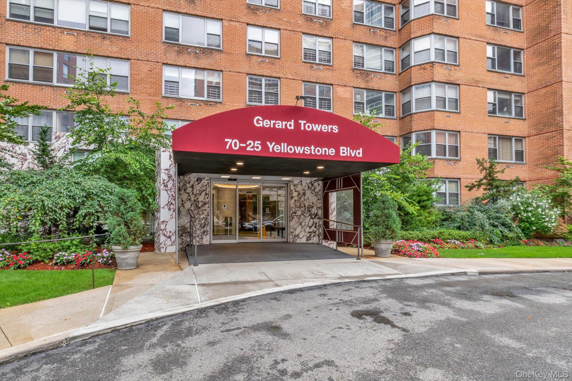 70-25 Yellowstone Boulevard, Unit 14H photo 18