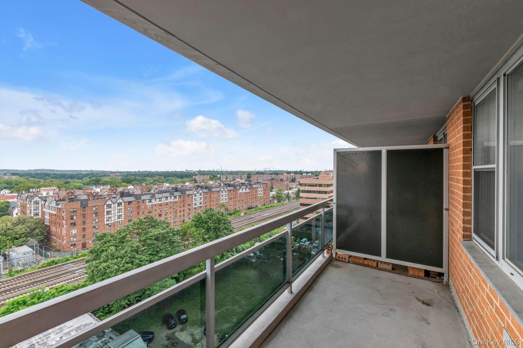 70-25 Yellowstone Boulevard, Unit 14H photo 15