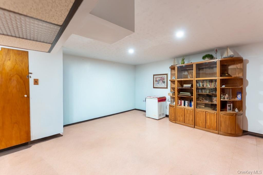 2175 Hughes Avenue – For Sale photo 35