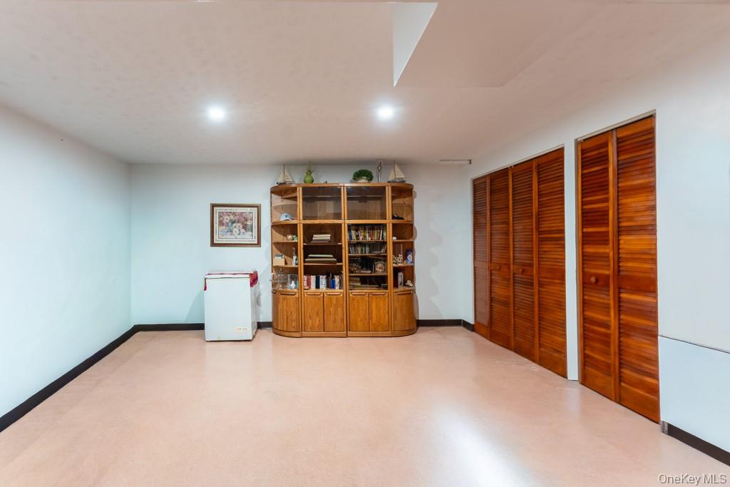 2175 Hughes Avenue – For Sale photo 33