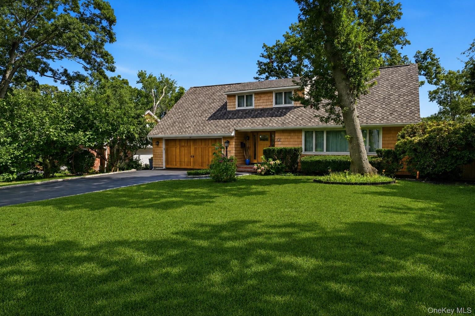 107 Lake Shore Drive – For Sale photo 4