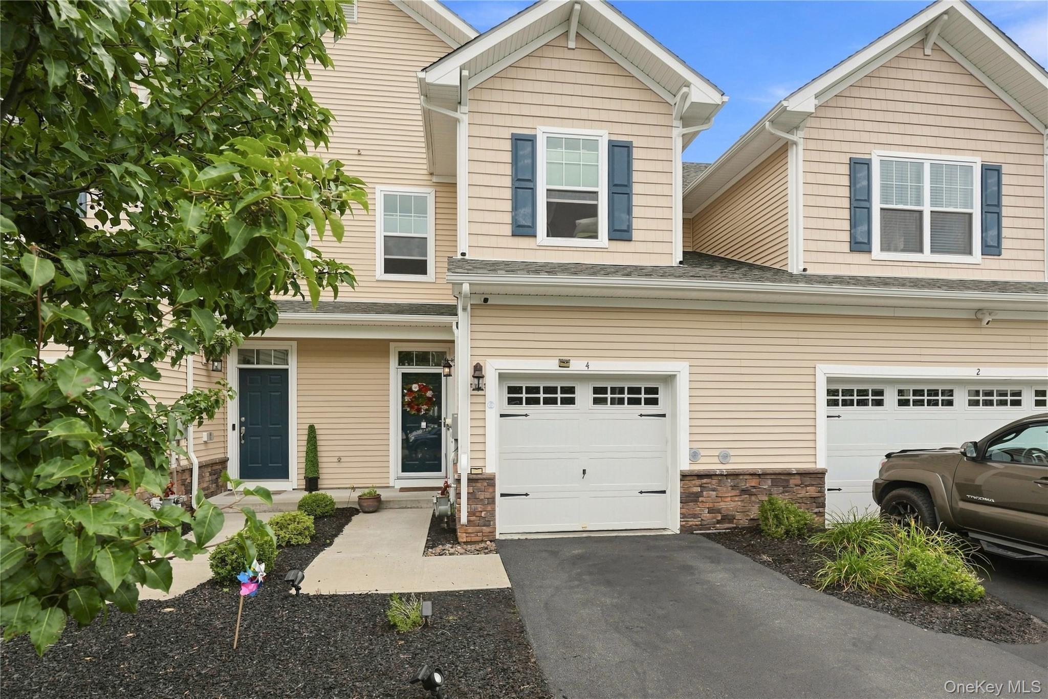 4 Woodrose Court – For Sale photo 2