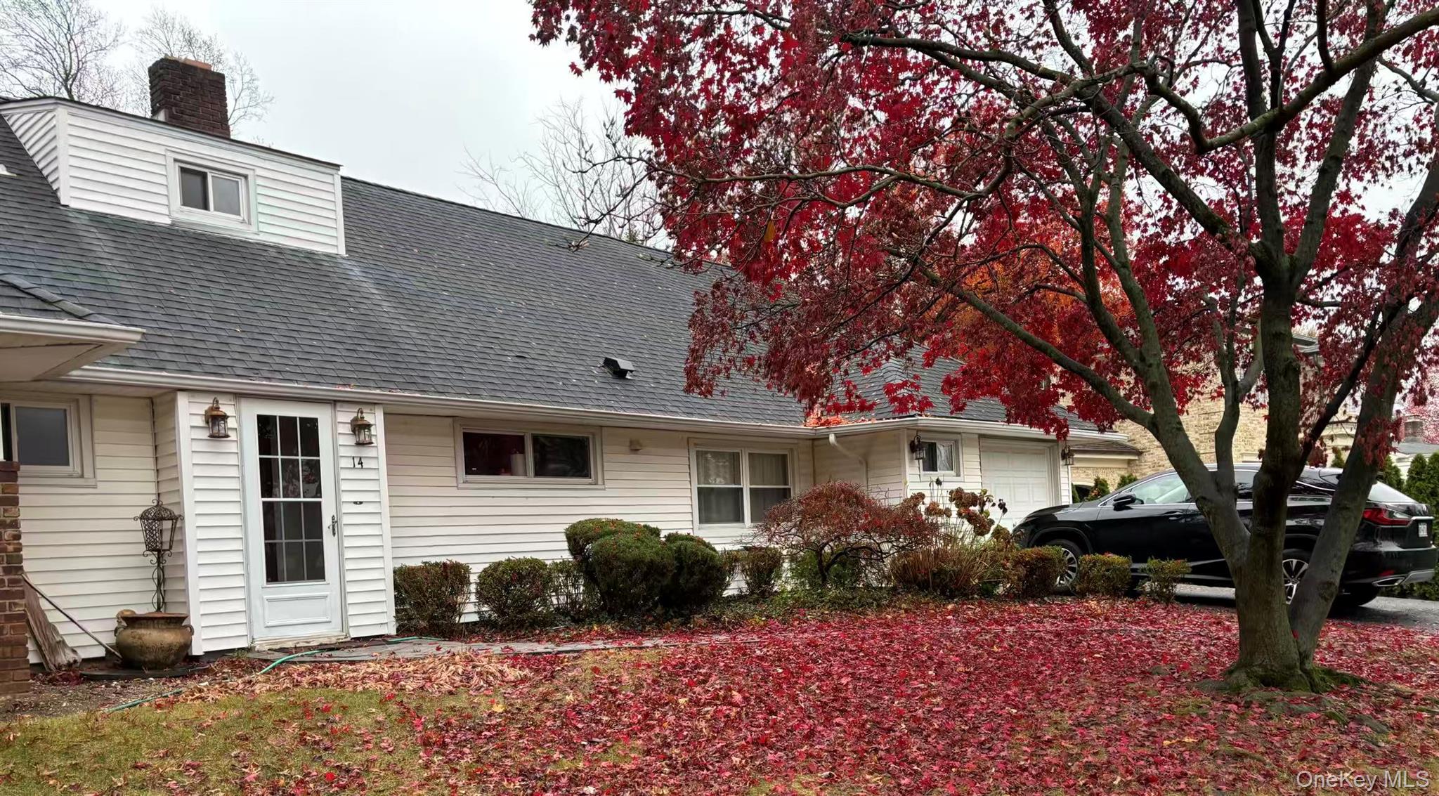 14 Peachtree Lane – For Rent photo 3