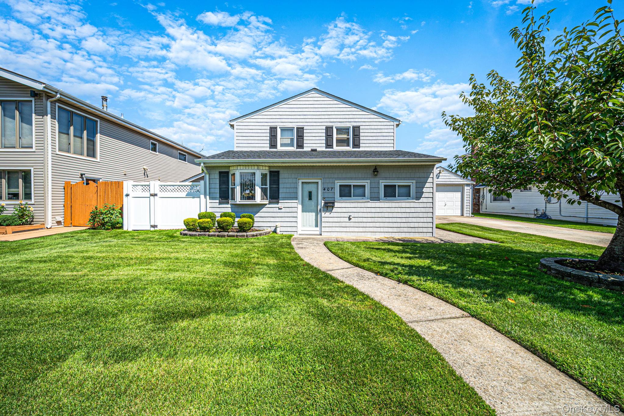 407 Argyle Road – For Sale