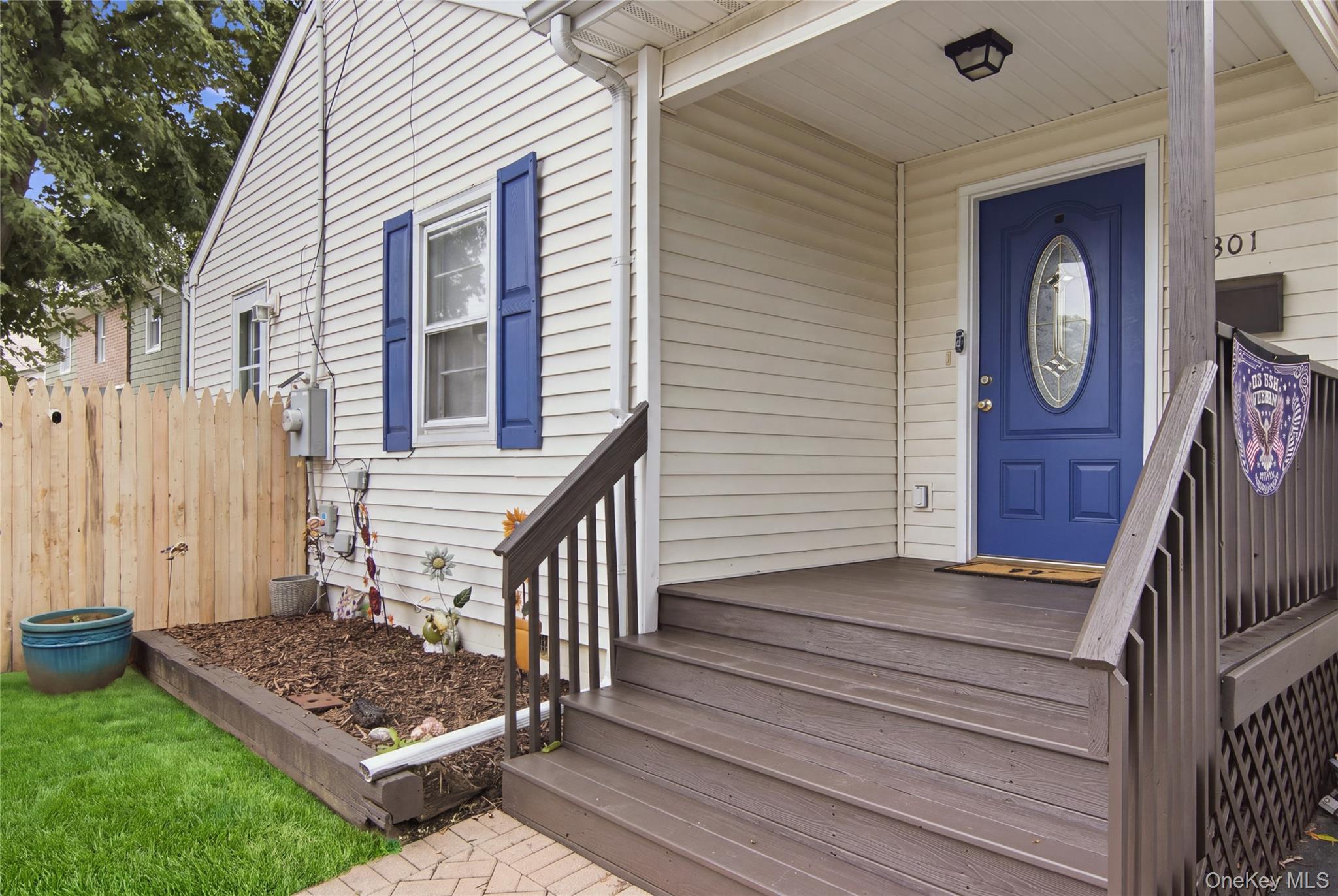 301 Laurel Road – For Sale photo 3