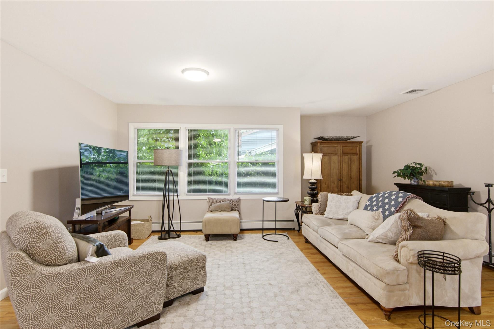 301 Laurel Road – For Sale photo 4