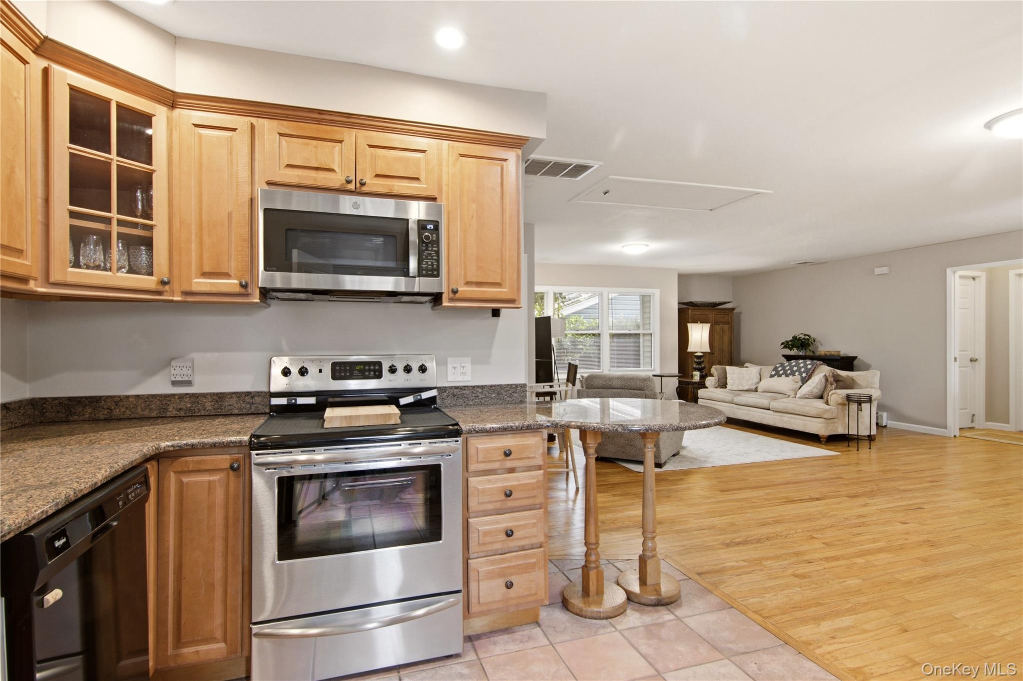 301 Laurel Road – For Sale photo 8