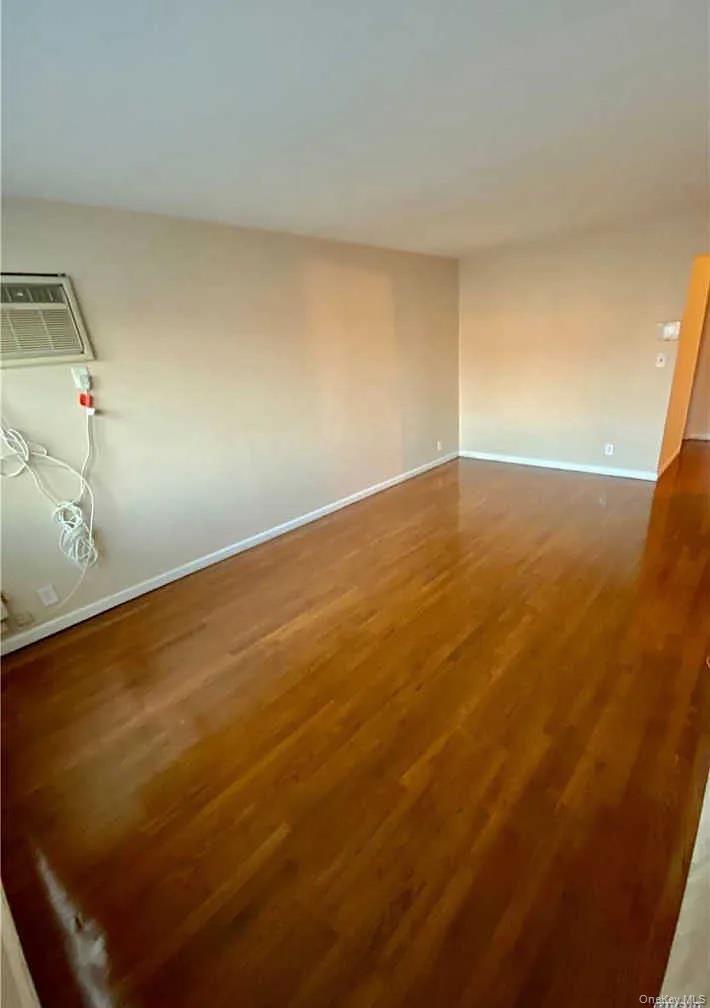 150-44 17 Th Ave – For Rent photo 8