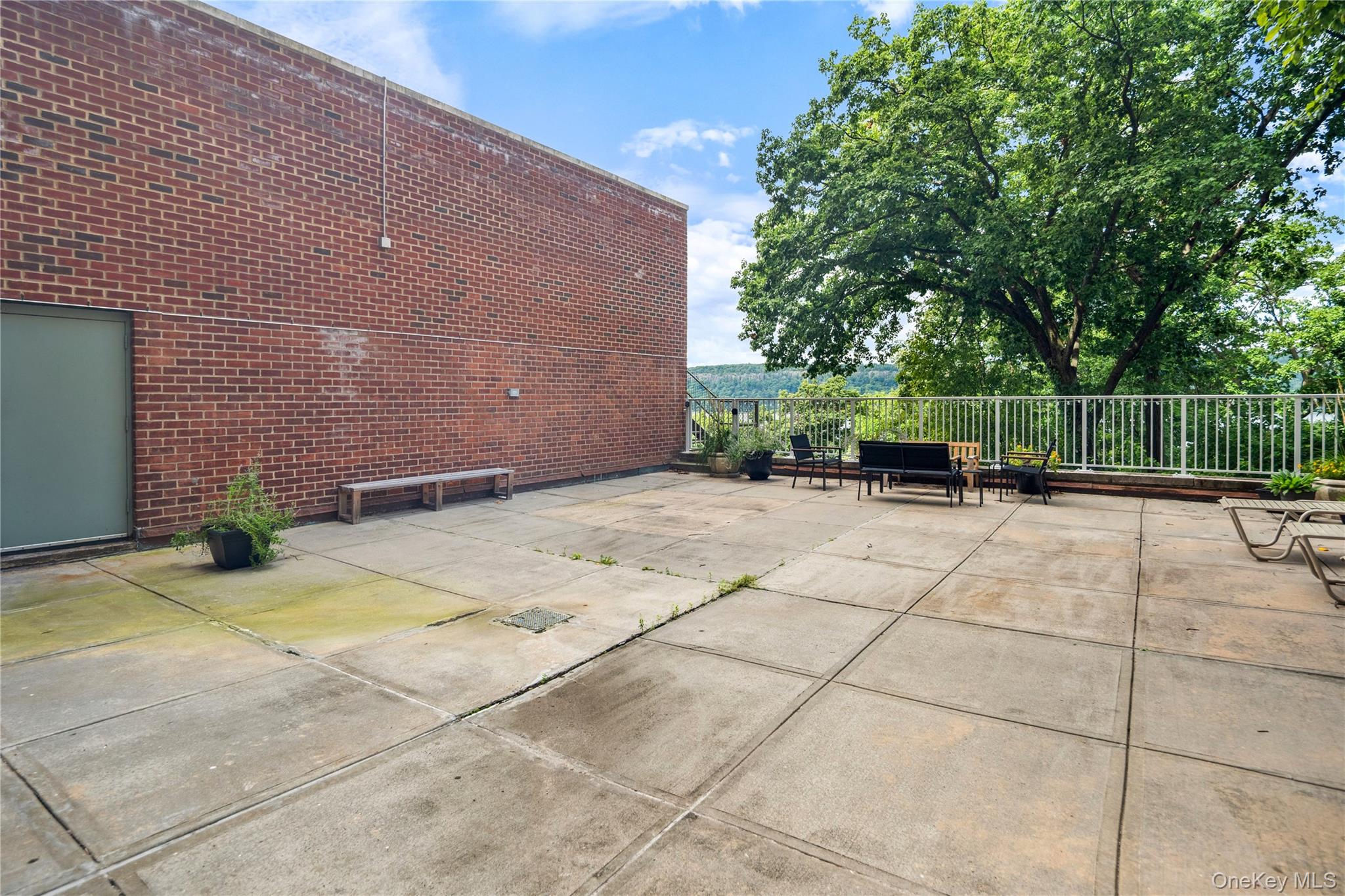 2575 Palisade Avenue, Unit 3J photo 21