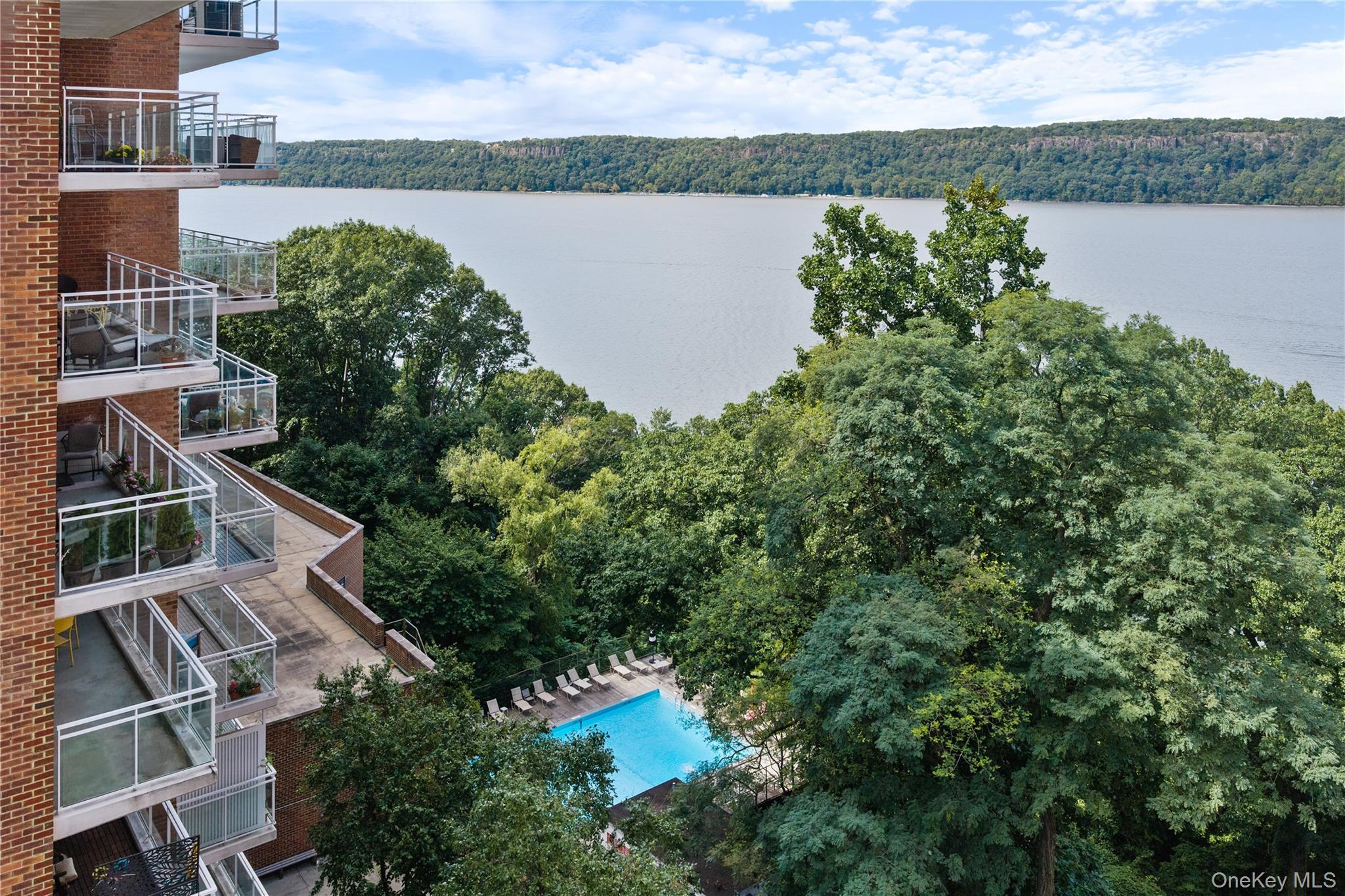 2575 Palisade Avenue, Unit 3J photo 27