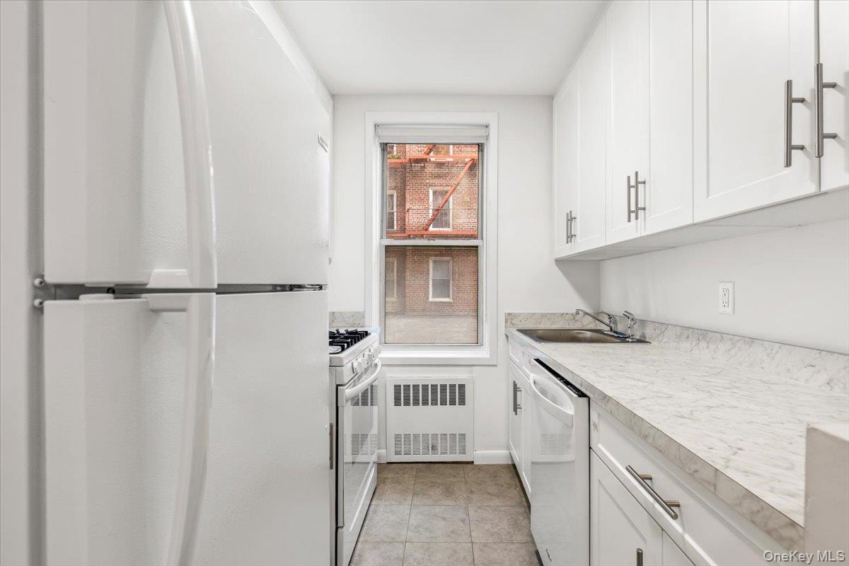 601 Kappock Street, Unit 1P photo 11
