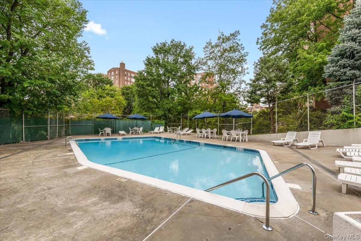 601 Kappock Street, Unit 1P photo 20