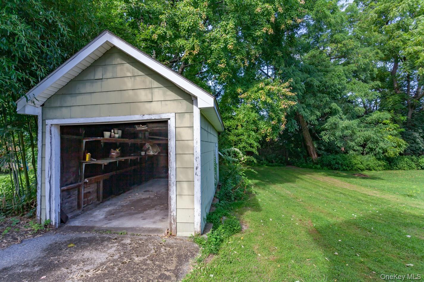 524 Simpson Place – For Sale photo 36