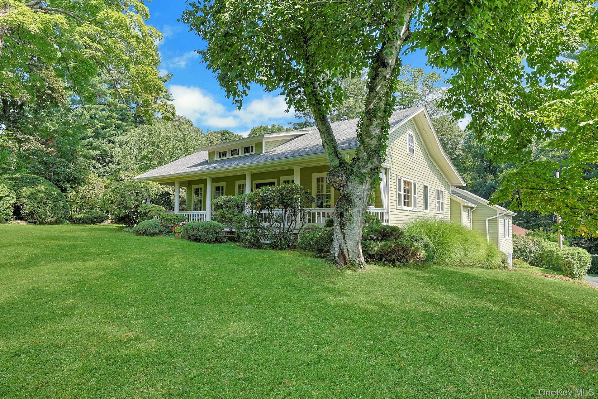 35 Grandview Avenue – For Sale photo 3
