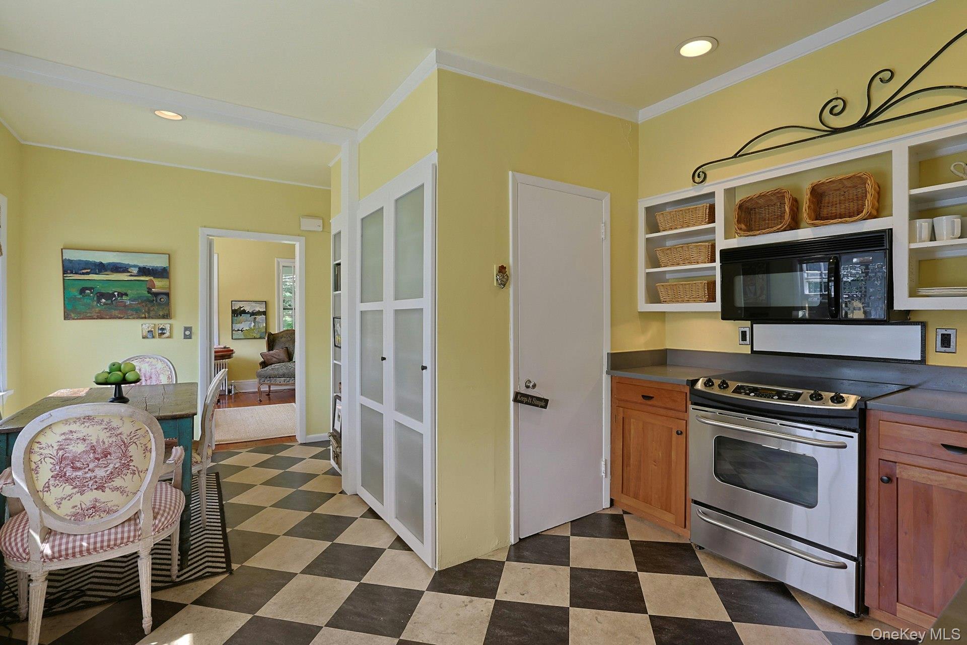 35 Grandview Avenue – For Sale photo 23