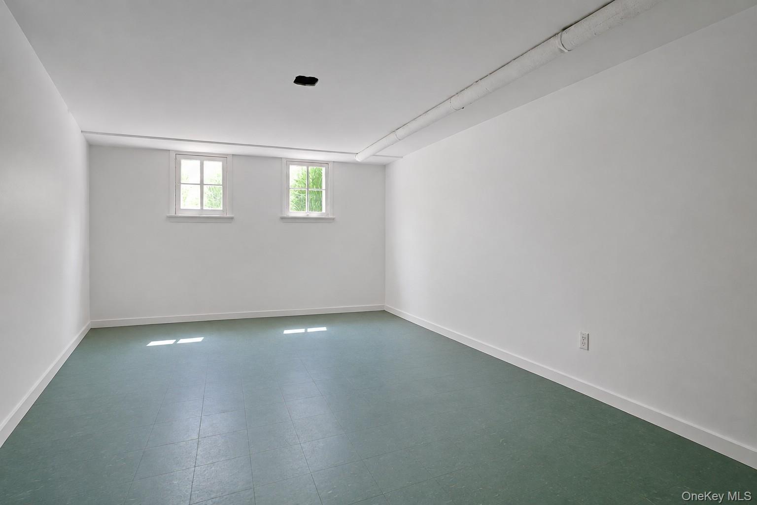 35 Grandview Avenue – For Sale photo 35