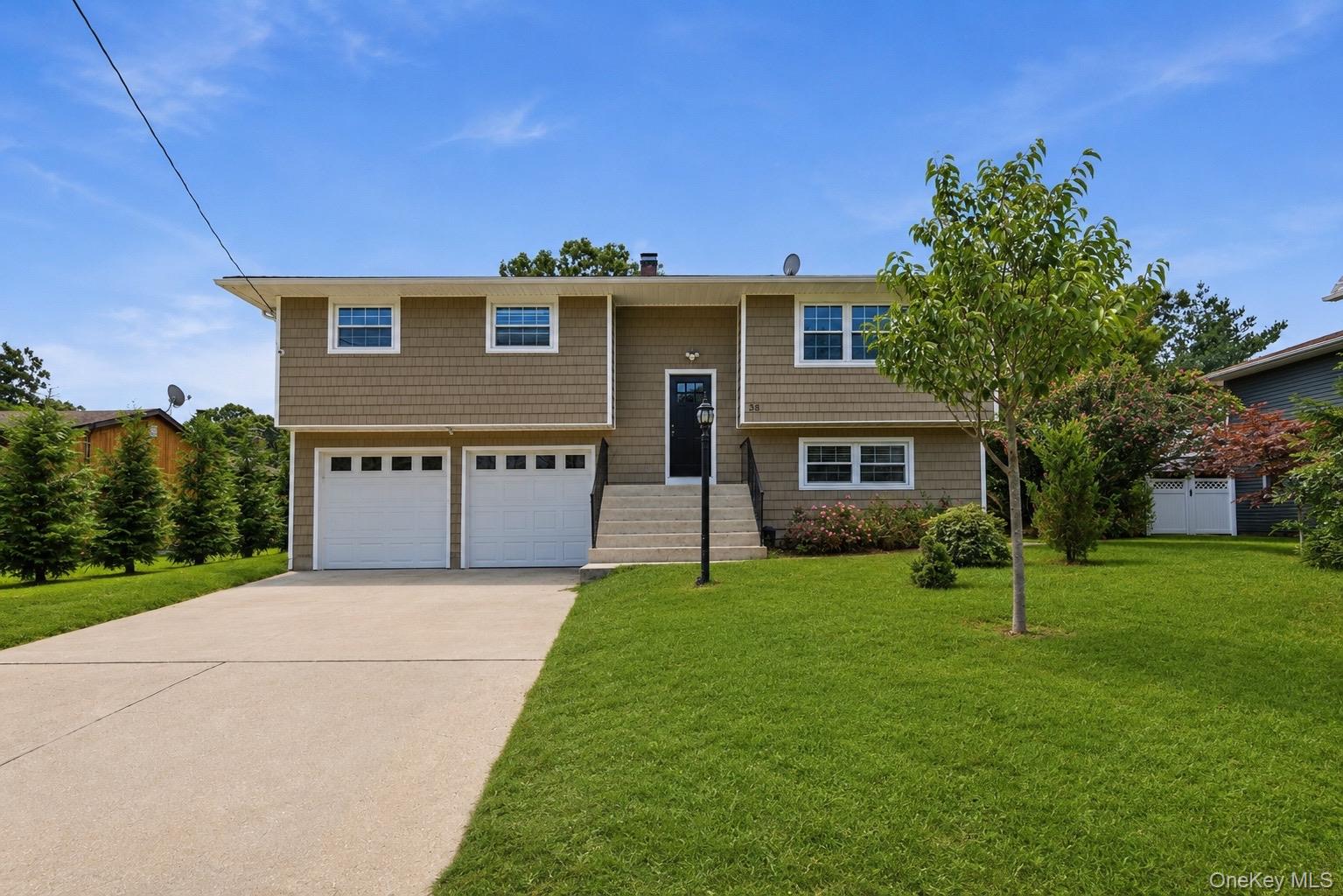 38 Golden Gate Drive – For Sale