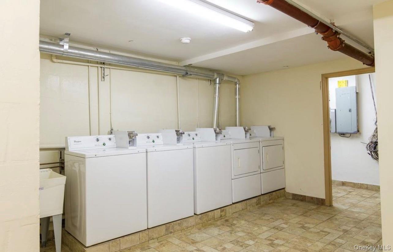 54-14 111 Street – For Sale photo 11