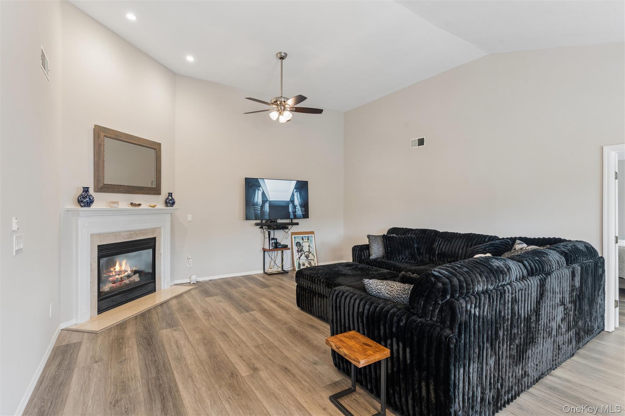 3002 Willow Pond Drive – For Rent photo 4