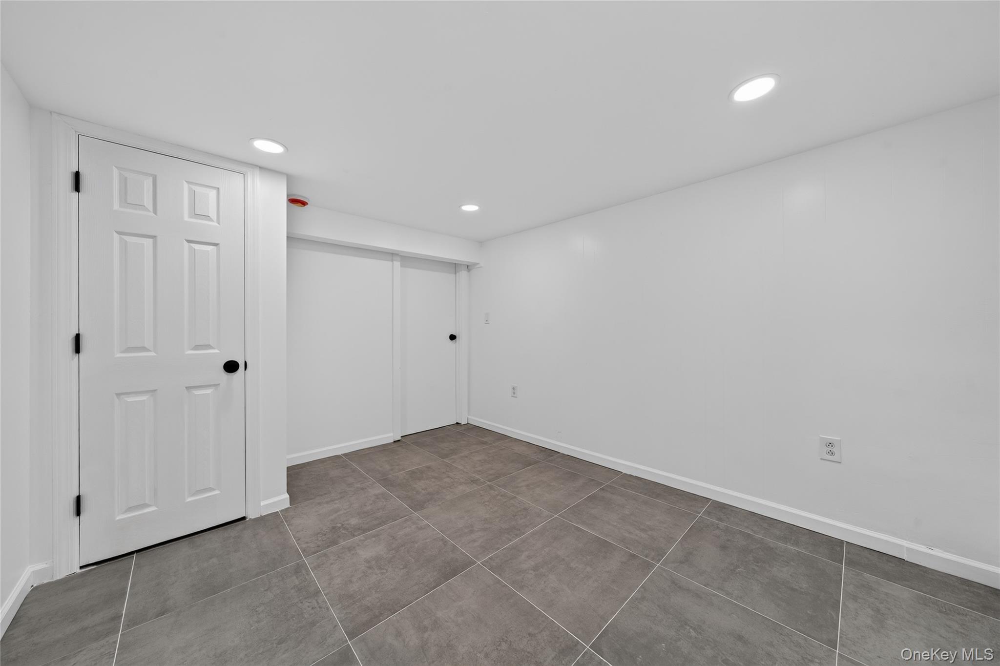 28 Roslyn Avenue – For Sale photo 23