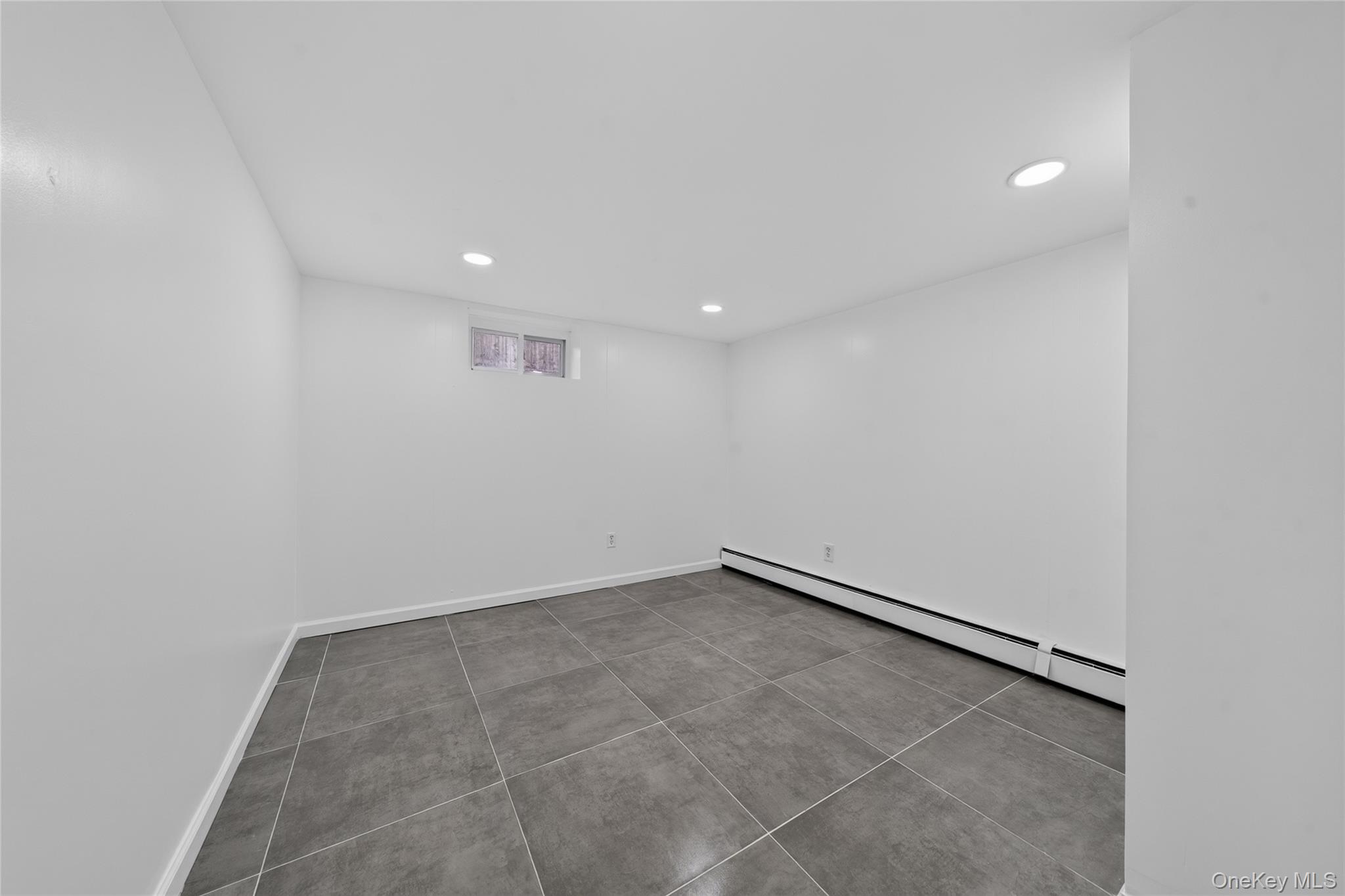 28 Roslyn Avenue – For Sale photo 24