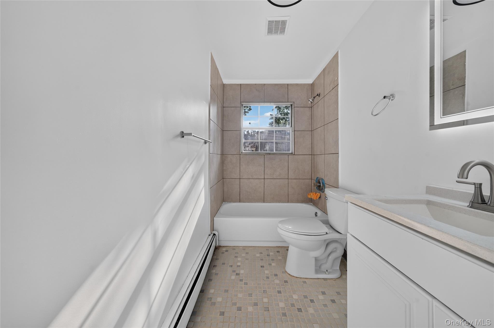 28 Roslyn Avenue – For Sale photo 17