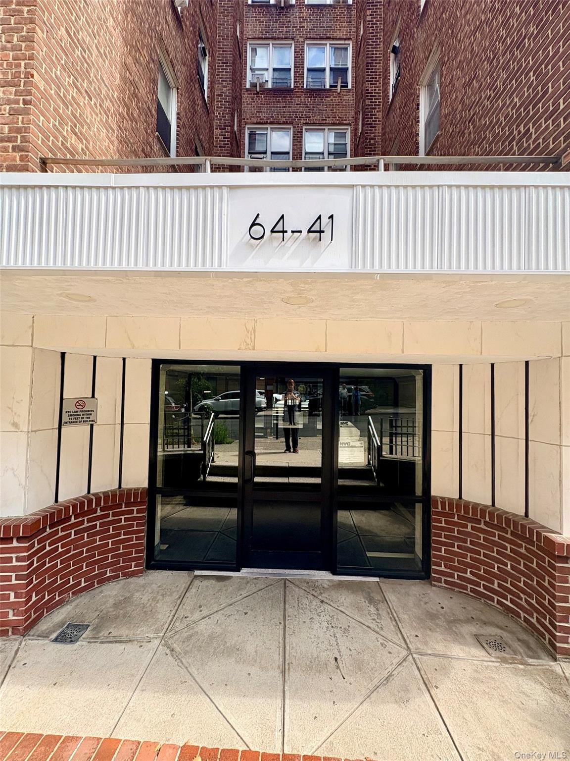 64-41 Saunders Street, Unit 605 photo 3