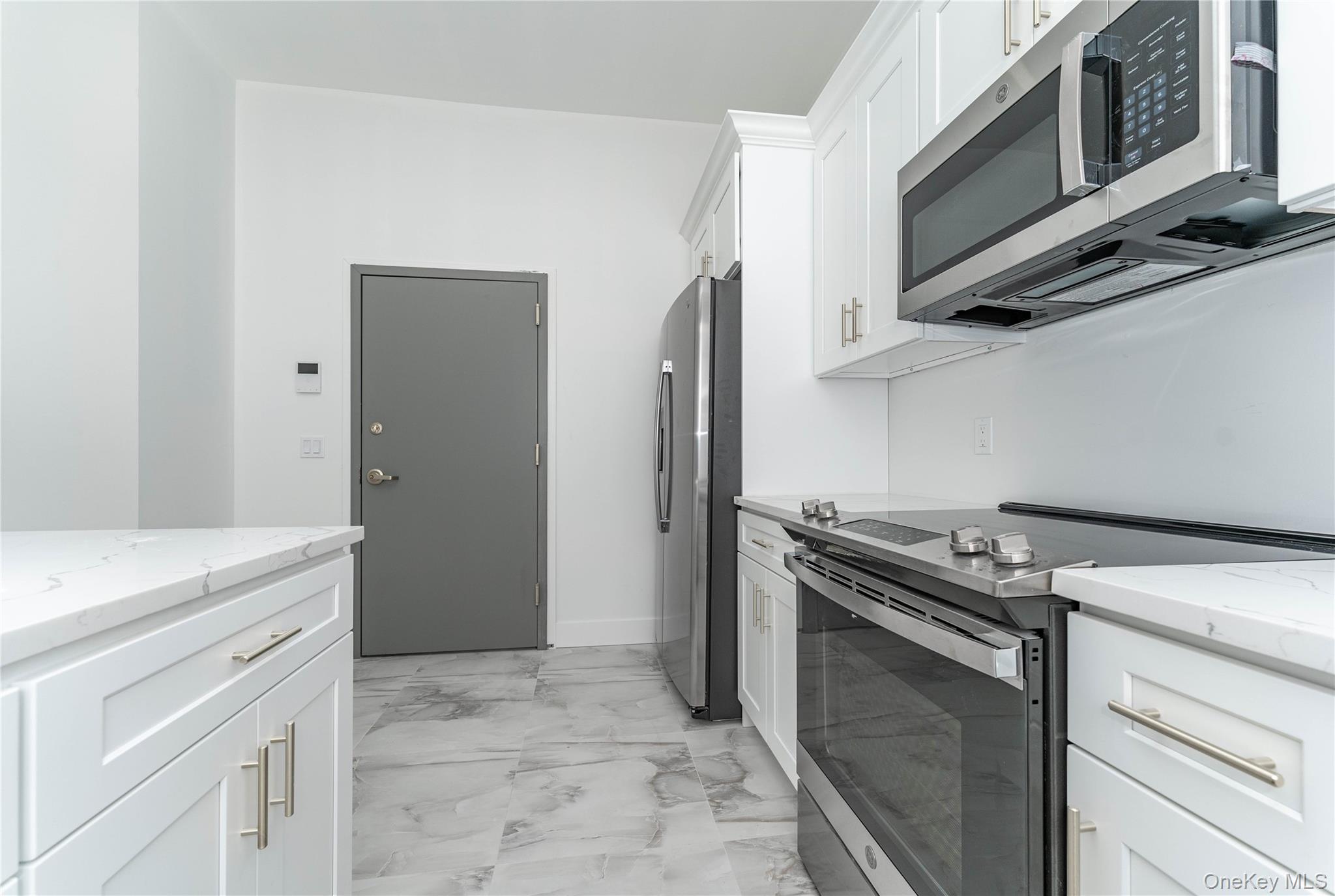 138 E Park Avenue, Unit 2 photo 5