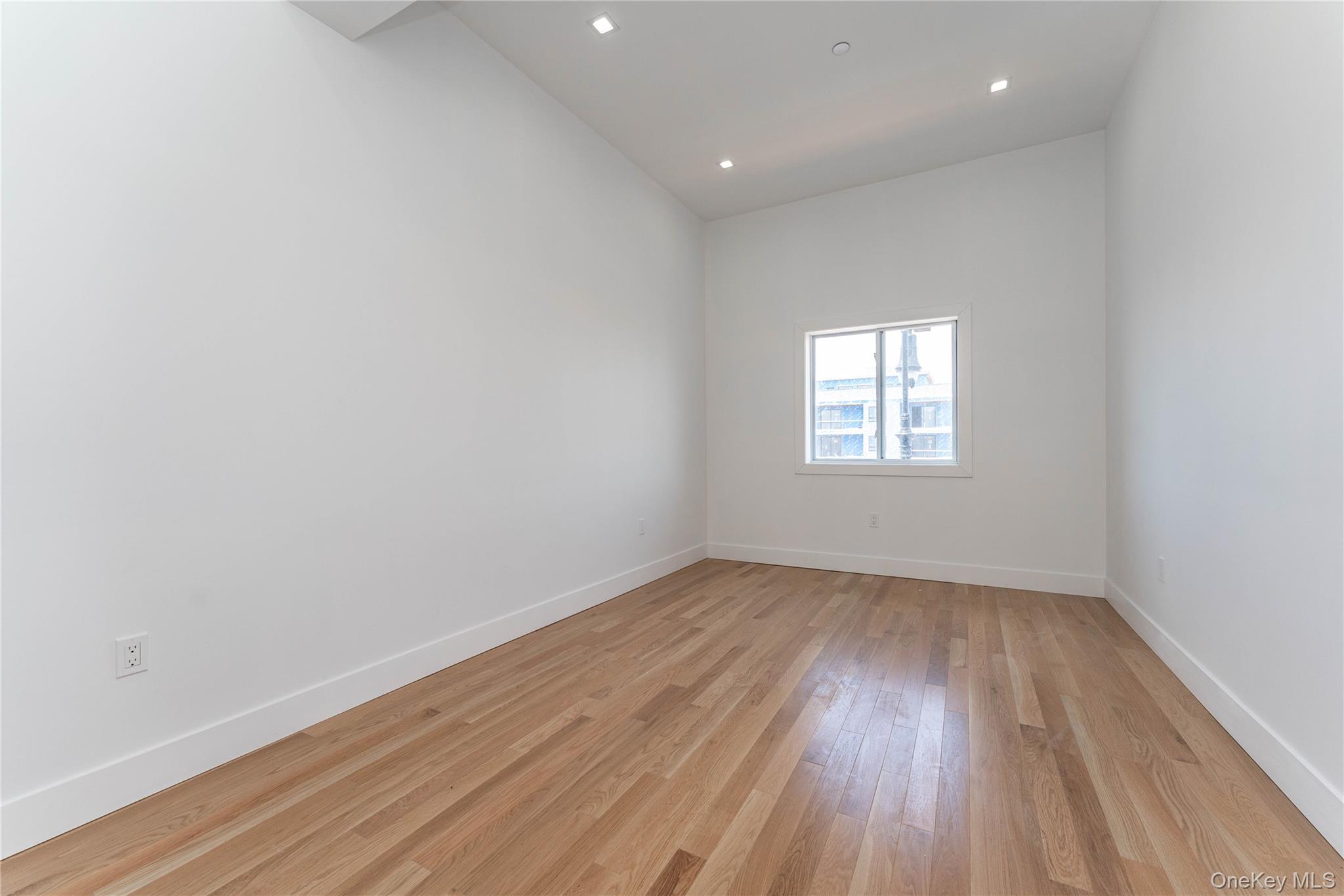 138 E Park Avenue, Unit 2 photo 7