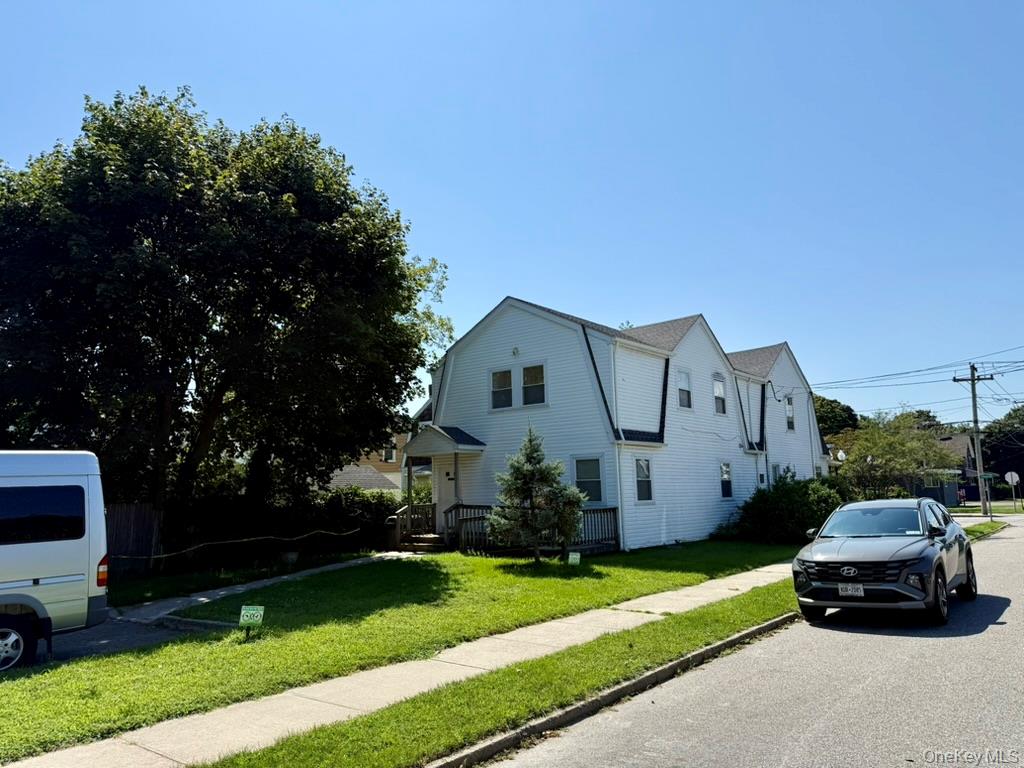 165 Ocean Avenue N – For Sale photo 3