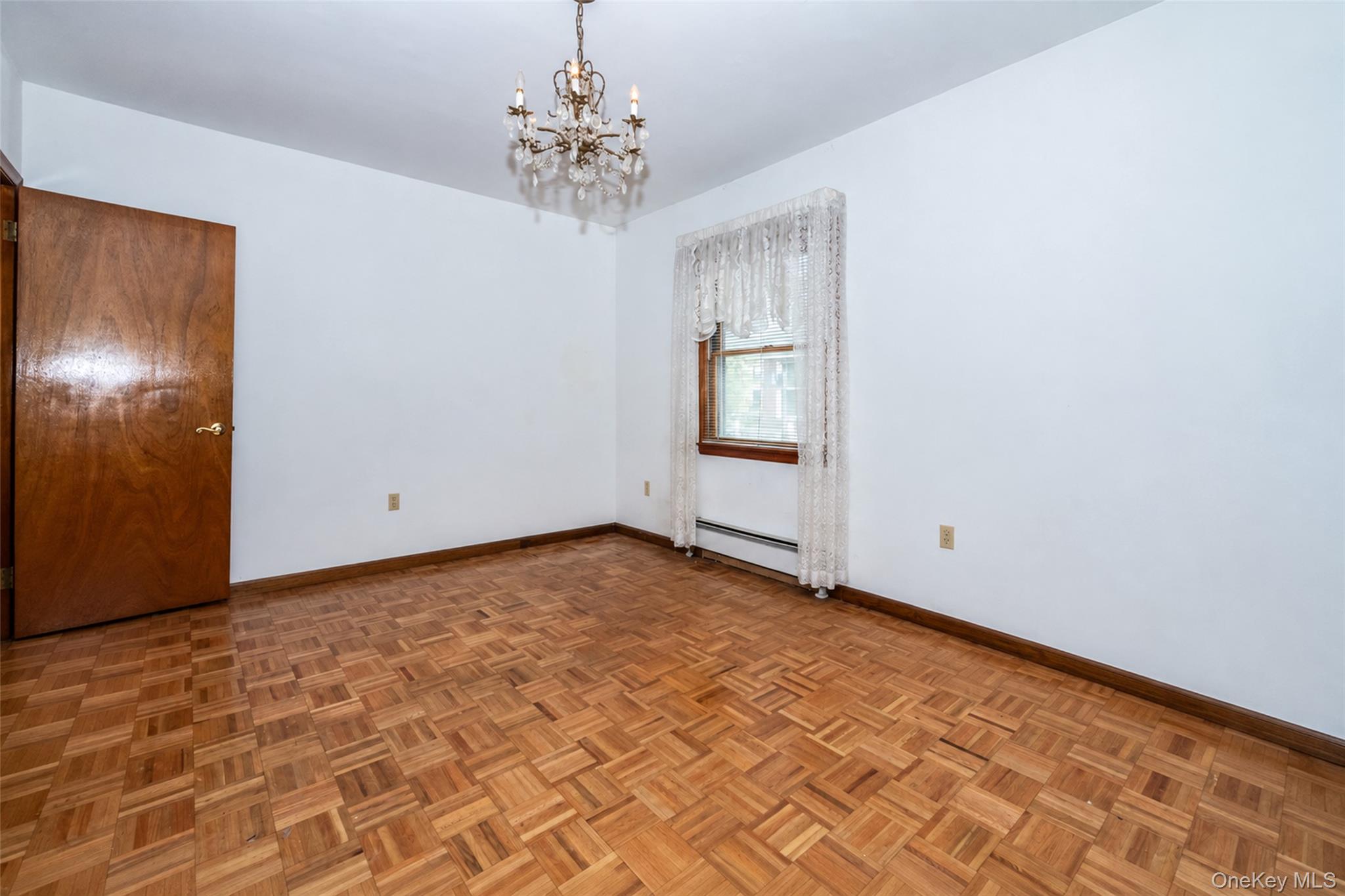 1559 Hollywood Avenue – For Sale photo 15
