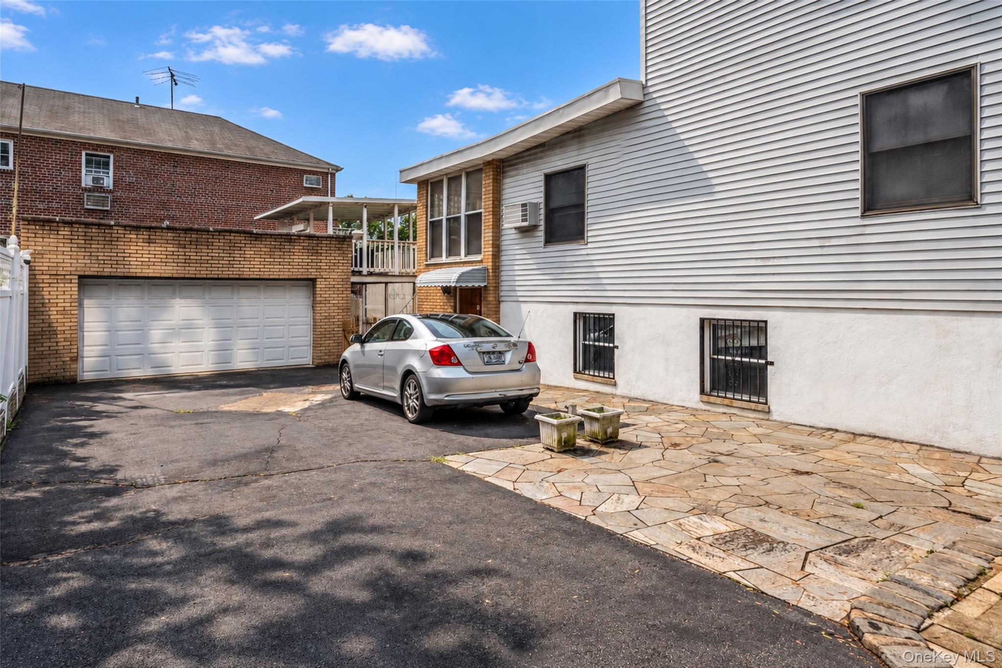 1559 Hollywood Avenue – For Sale photo 26