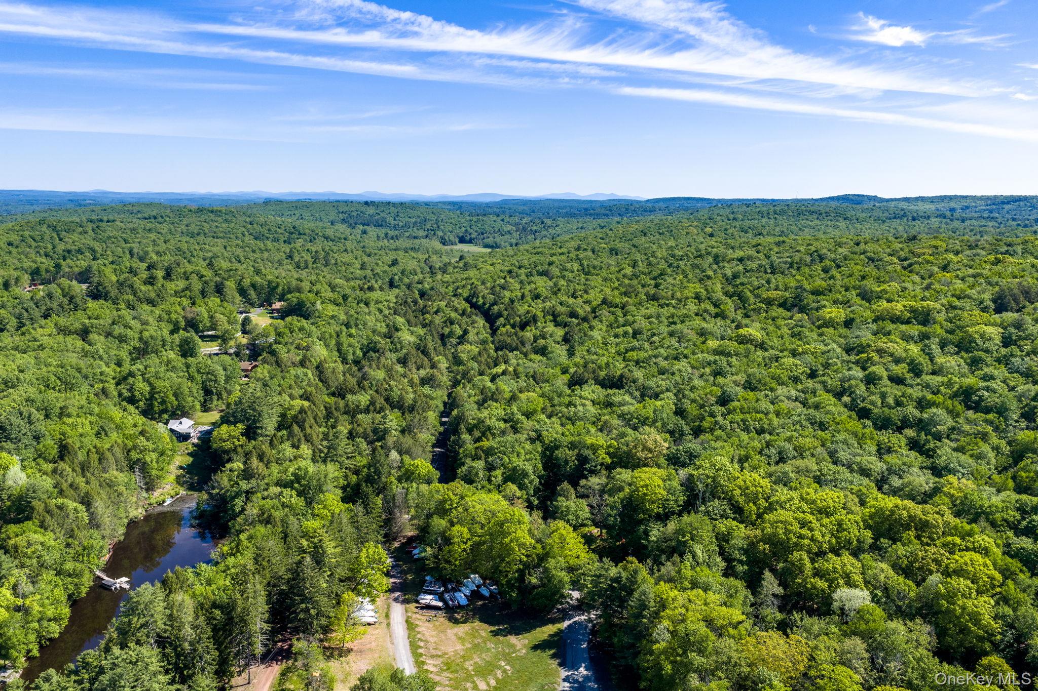 370 Starlight Road – For Sale photo 3