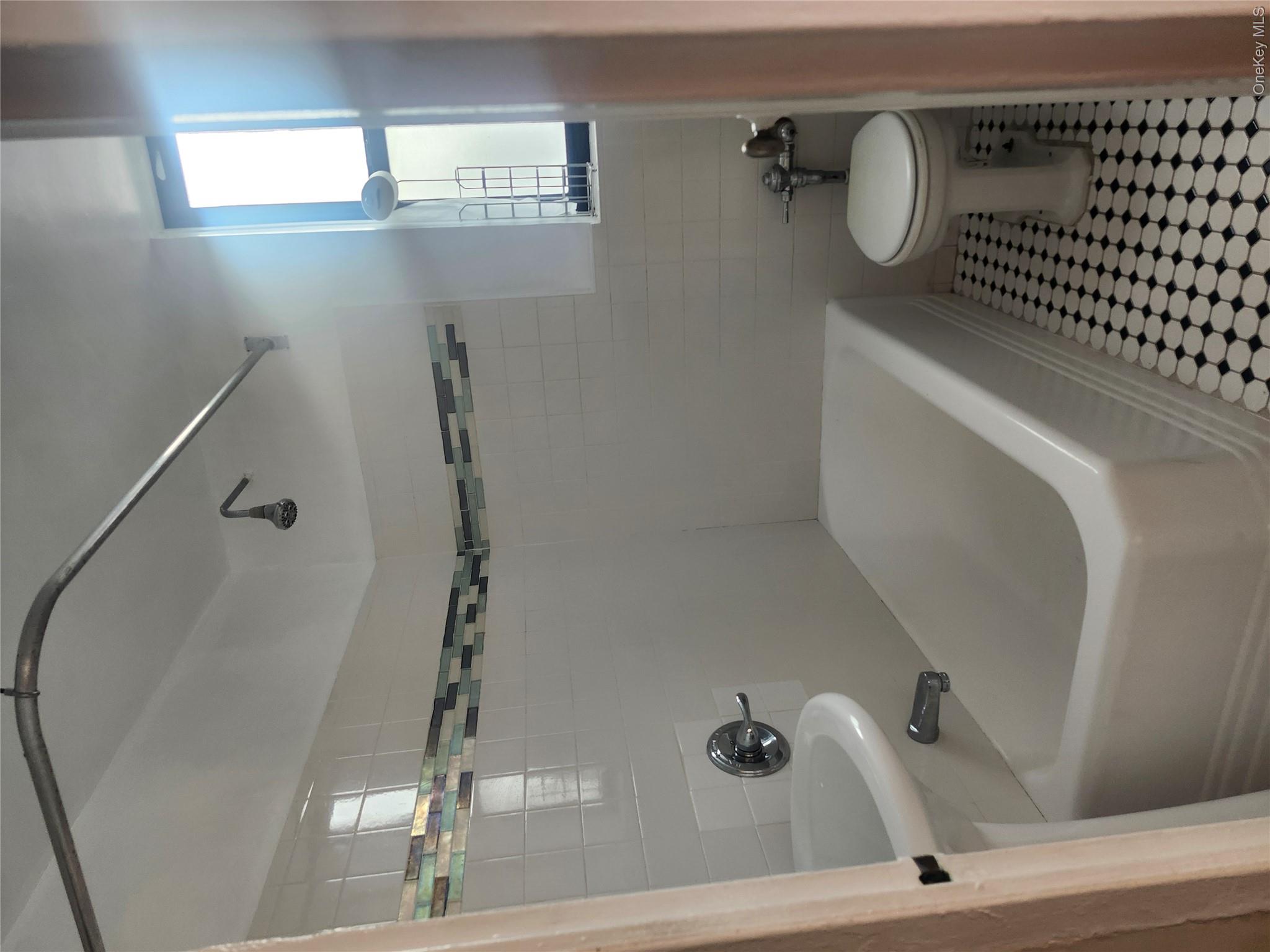 101 Ellwood Avenue, Unit 7E photo 11