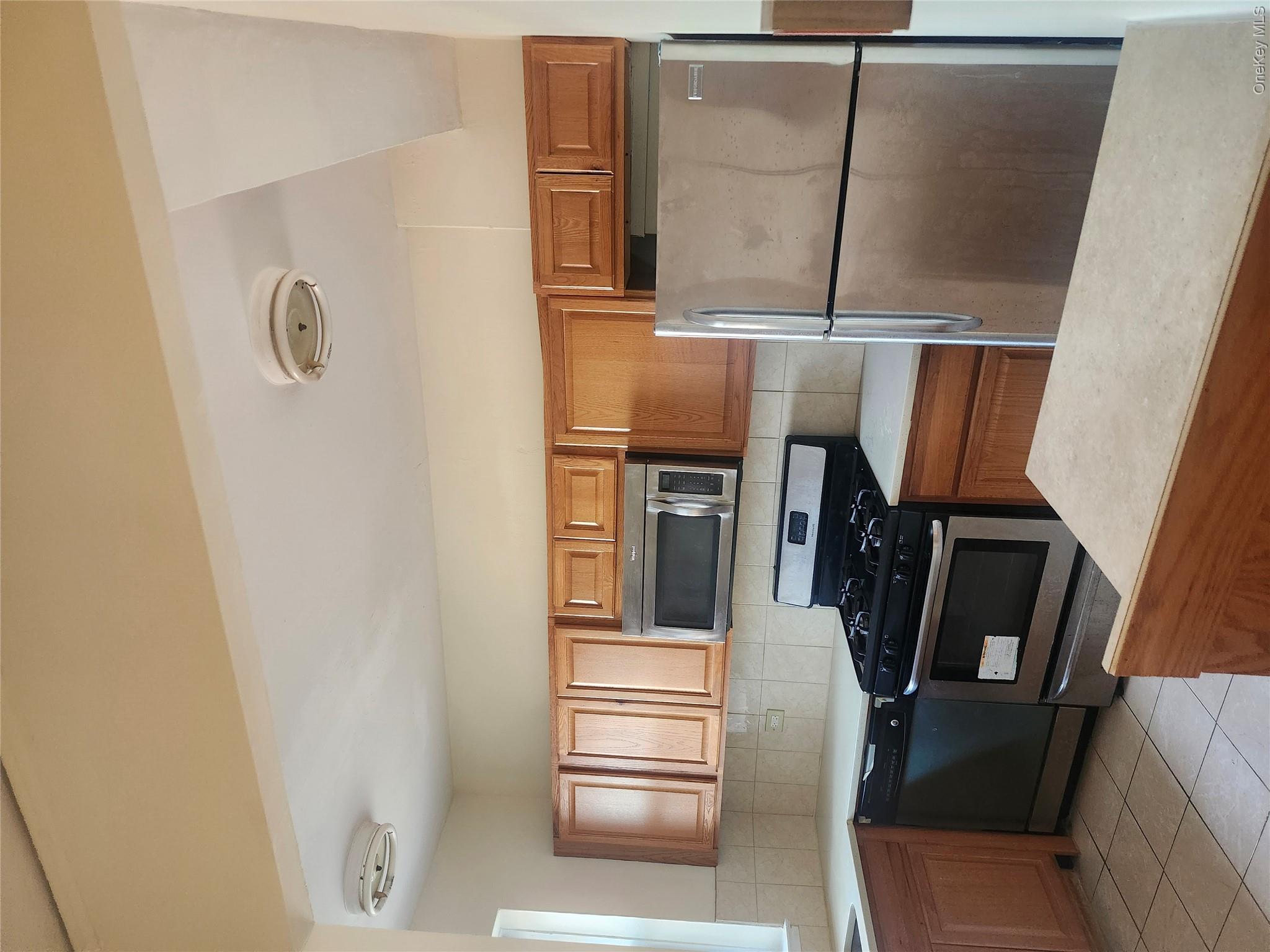 101 Ellwood Avenue, Unit 7E photo 8