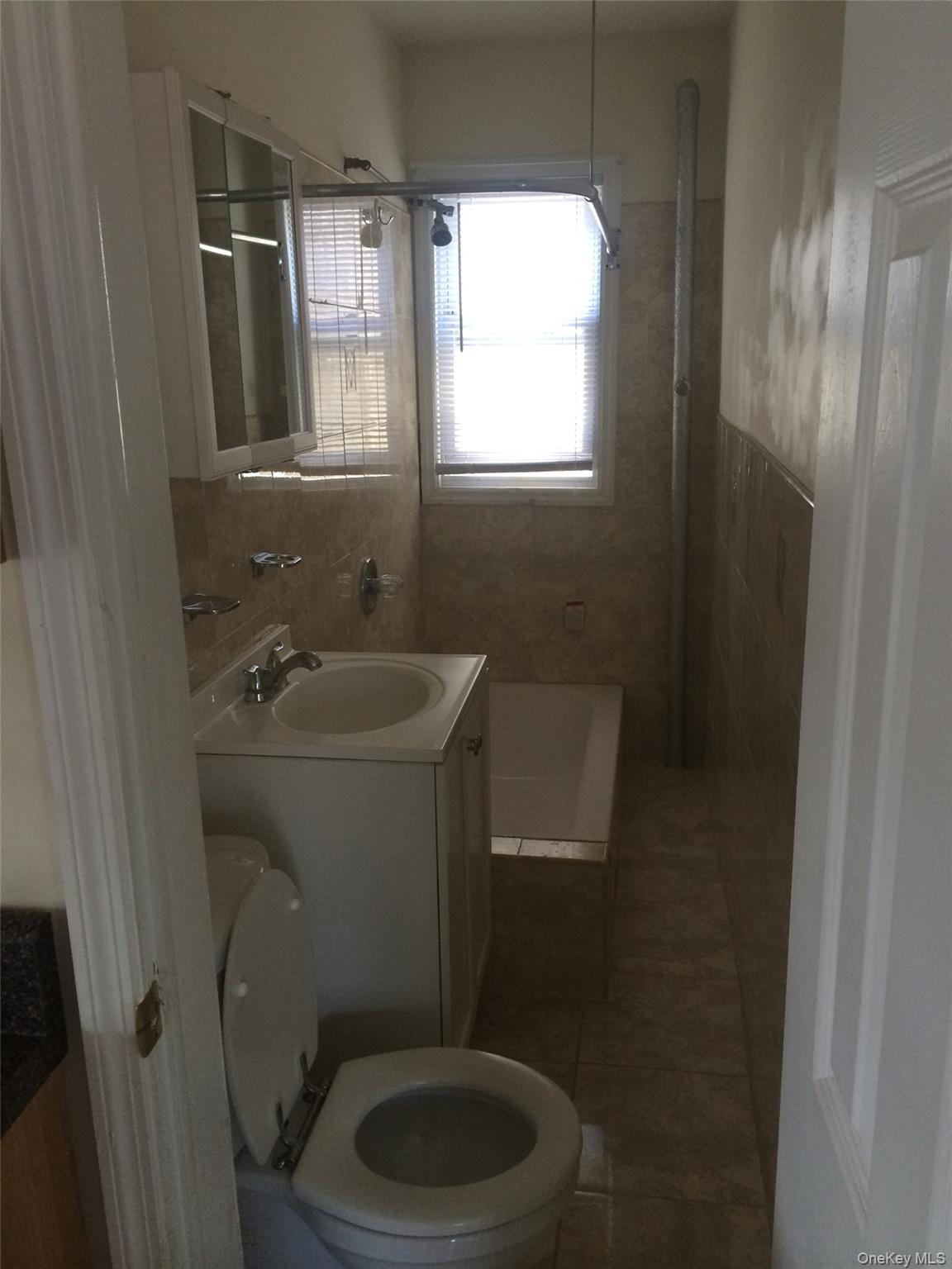 143-22 94th Avenue, Unit 2 photo 3