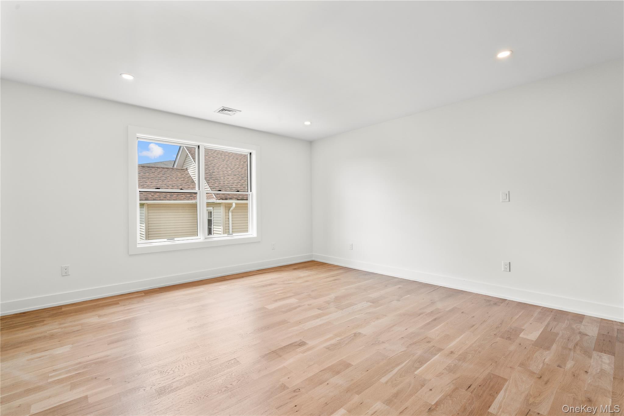 230 Trenchard Street – For Sale photo 40
