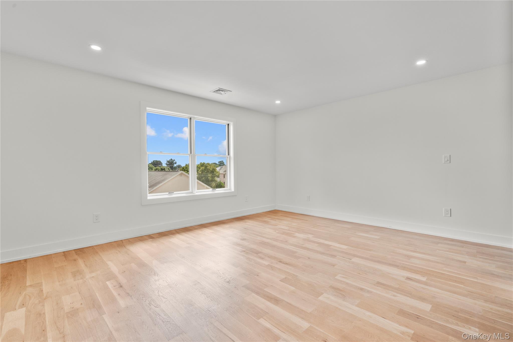 230 Trenchard Street – For Sale photo 39
