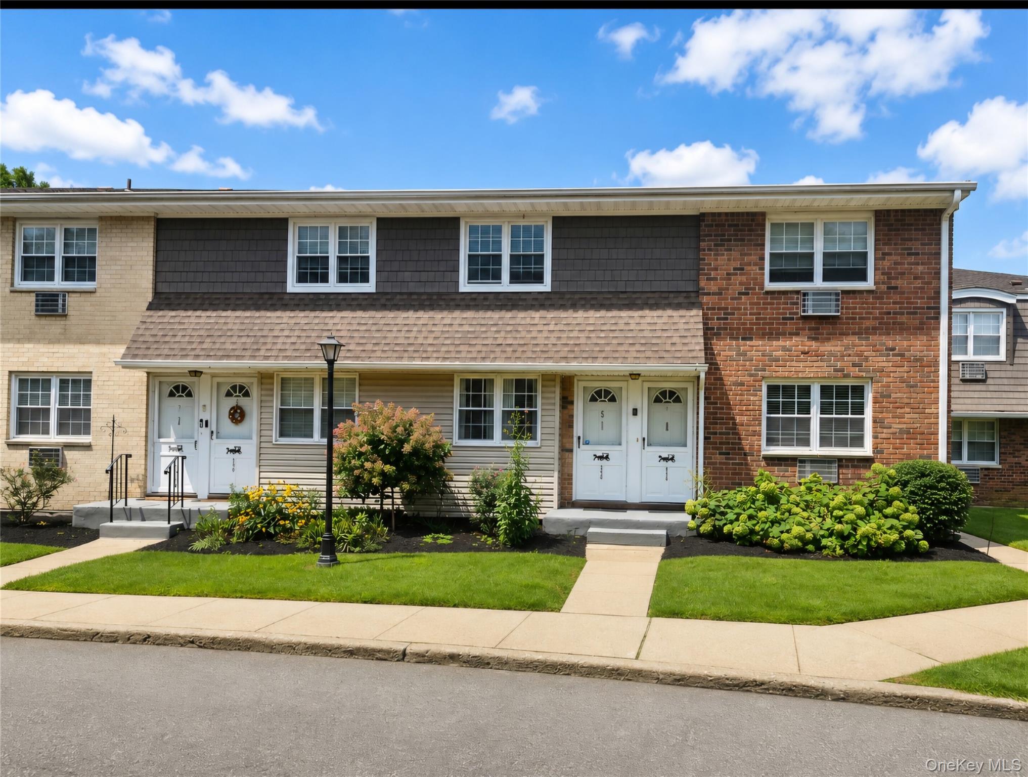 5218 Wilshire Lane, Unit 5218