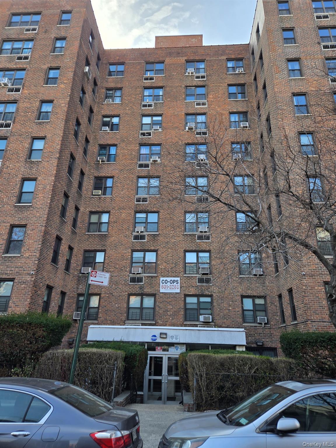 2835 Webb Avenue, Unit 8B