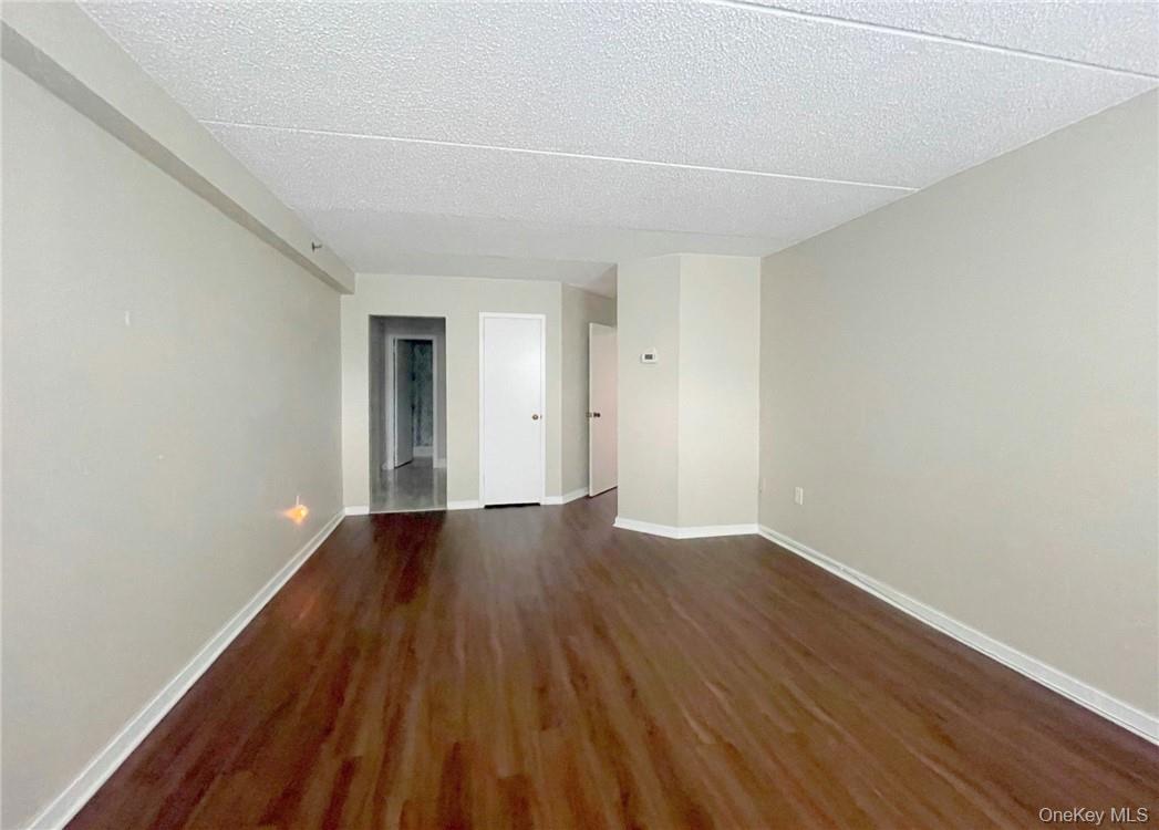 680 W Boston Post Road, Unit 3Q photo 20
