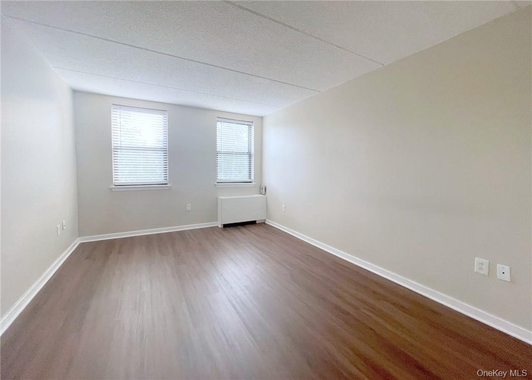 680 W Boston Post Road, Unit 3Q photo 17