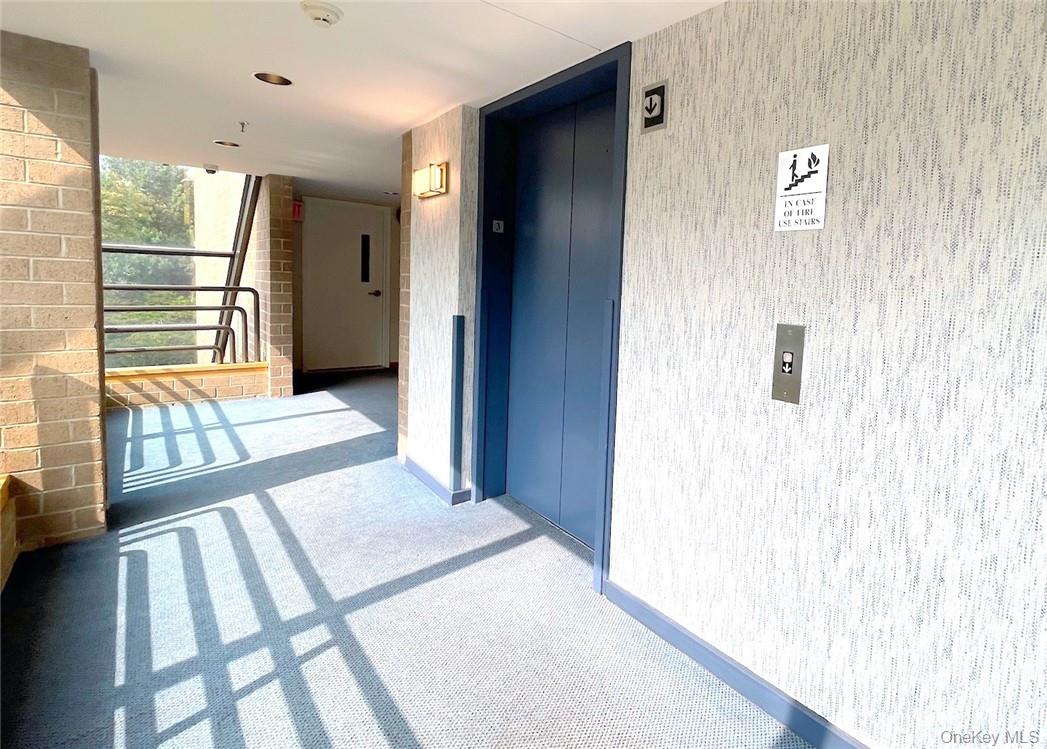 680 W Boston Post Road, Unit 3Q photo 22