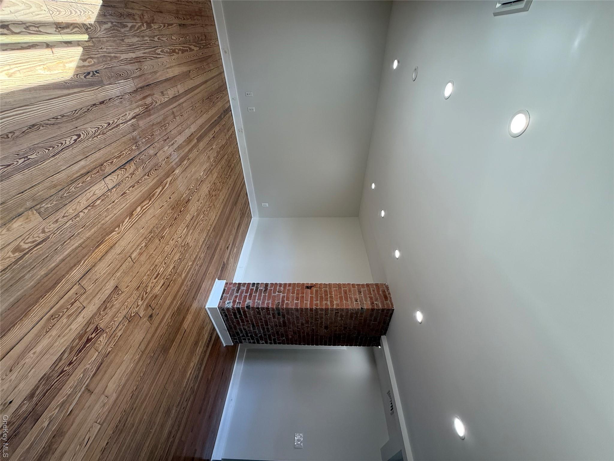 265 Summit Avenue, Unit 3 photo 4