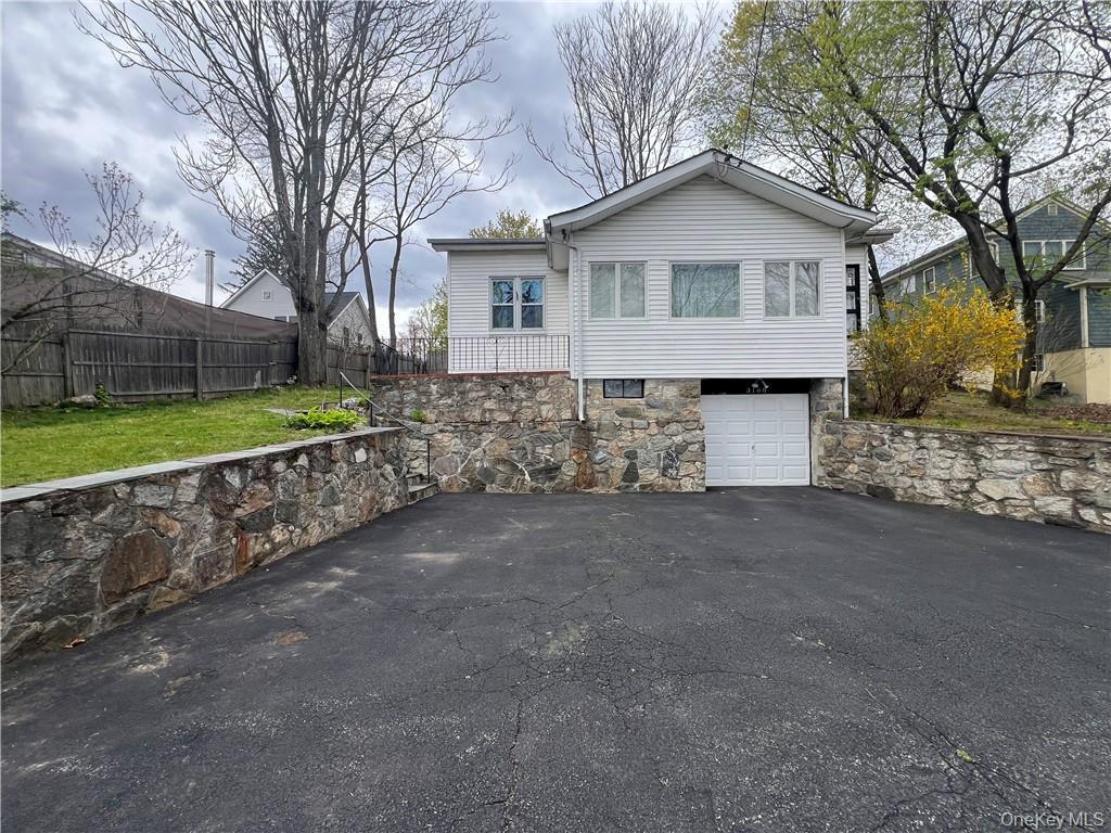 3180 Lincoln Drive – For Rent