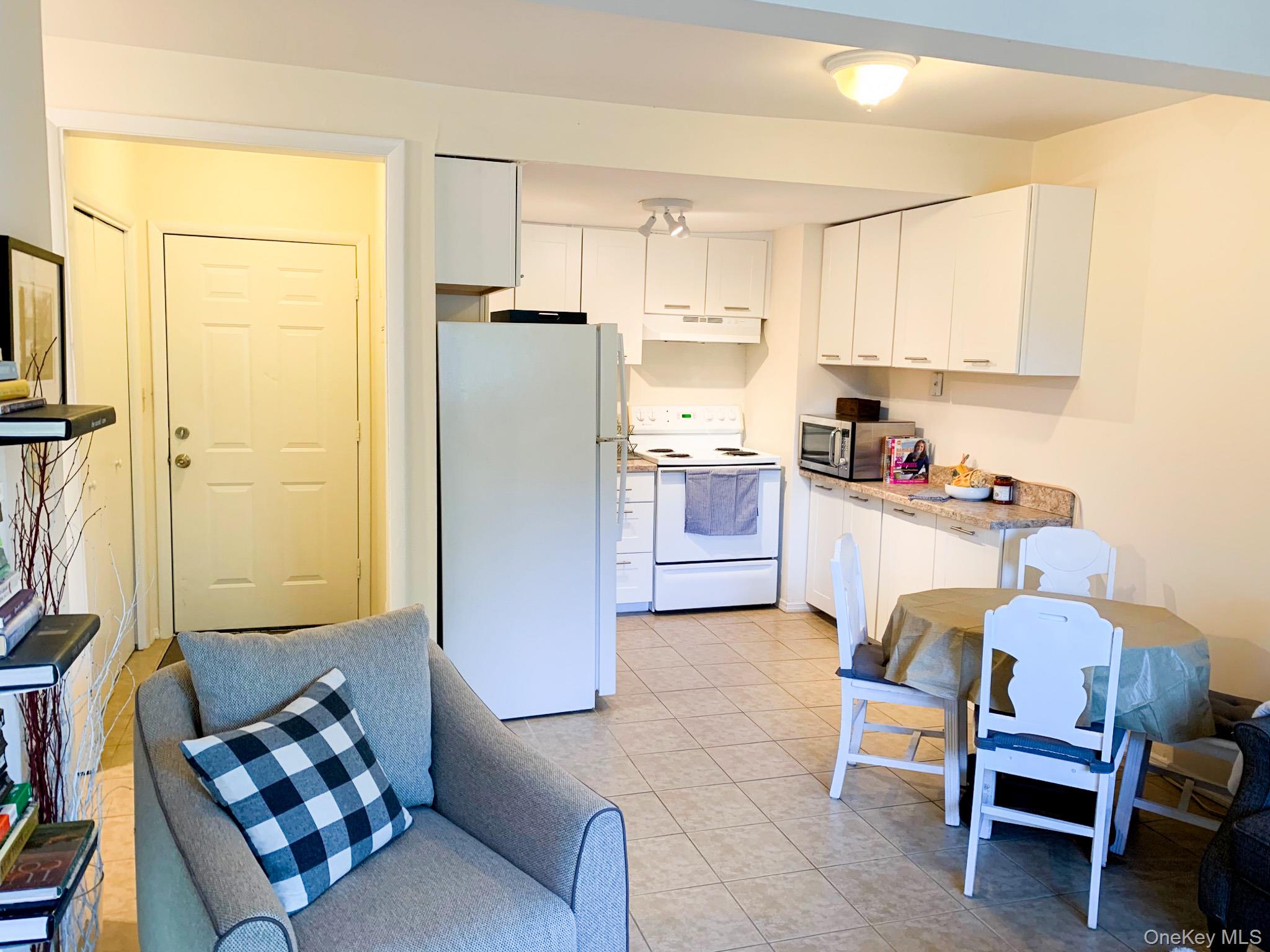 23 Pearl Street, Unit 8 photo 2